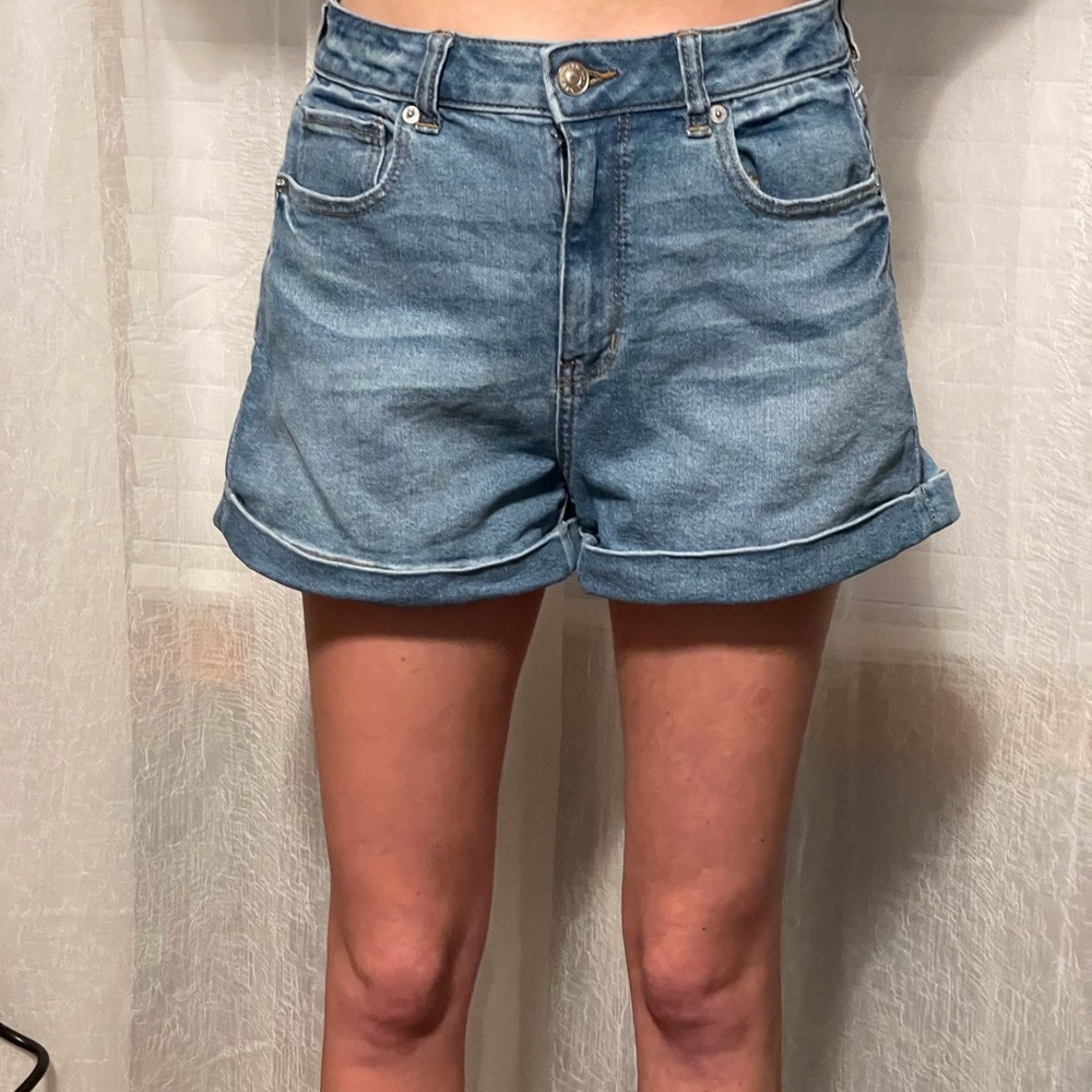American Eagle mom short size 4